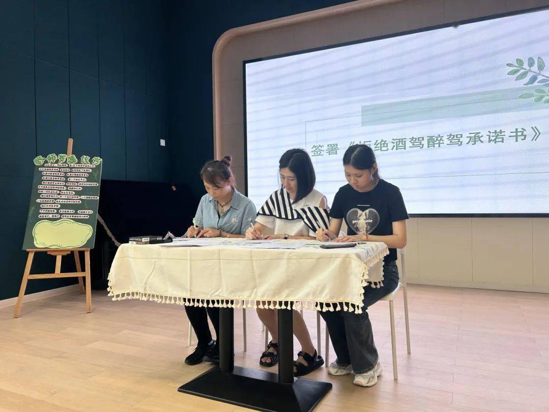 幼兒園師德承諾書_師德承諾書幼兒園簡短_師德師德承諾書幼兒園