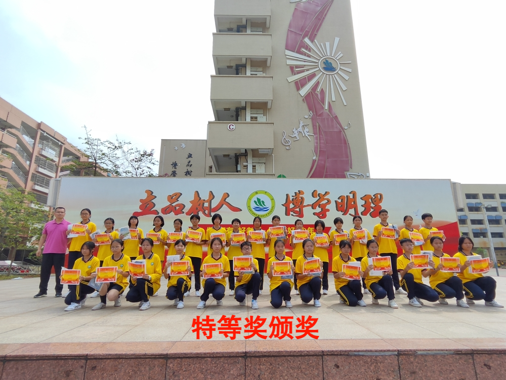 八年級小作文_年級作文小小動物園350字_年級作文小小動物園400字