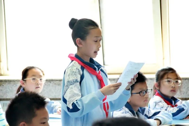 寫(xiě)讀后感評(píng)課語(yǔ)_稿評(píng)課讀后感寫(xiě)多少字_寫(xiě)讀后感評(píng)課稿