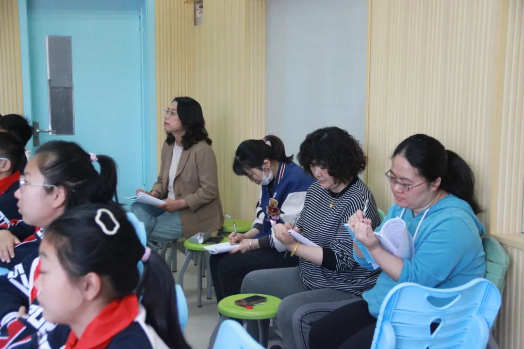 稿評(píng)課讀后感寫(xiě)多少字_寫(xiě)讀后感評(píng)課稿_寫(xiě)讀后感評(píng)課語(yǔ)